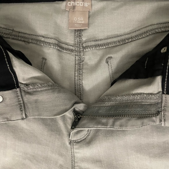 Chicos Skinny Jeans Lt Gray Size 0.5R (US 6) NWOT - Picture 4 of 6